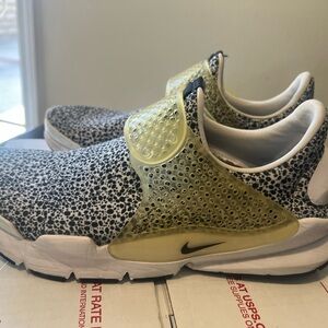 Nike Kids Shoes - Black and Yellow